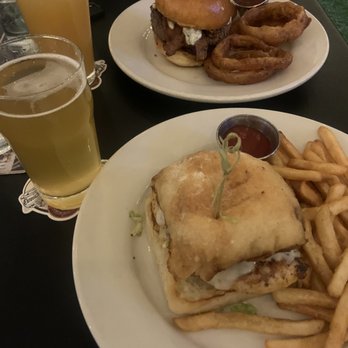 Morrison - Burbank - Chicken sandwich and burger! - Gastropubs Near Me - Burbank, California Morrison - Burbank - Chicken sandwich and burger! - Gastropubs Near Me - Burbank, California
