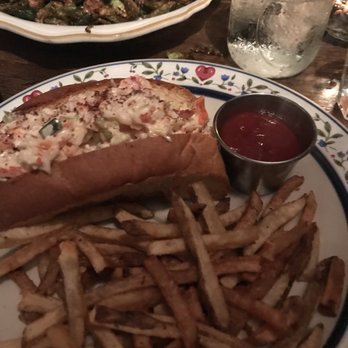 Sovereign - Lobster roll - Gastropubs Near Me - Plainfield, Illinois