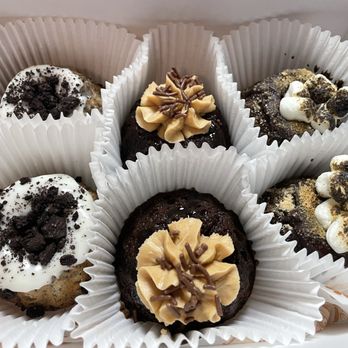 Georgis Goodies - Oreo Cookie Bundt, Peanut Butter Chocolate Bundt, S'mores Bundt - Bakeries Near Me - Kaneohe, Hawaii