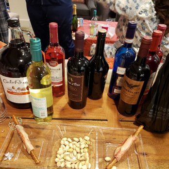 Big Easy Pour - Wine Bar at a Pajama party - Bartenders Near Me Big Easy Pour - Wine Bar at a Pajama party - Bartenders Near Me