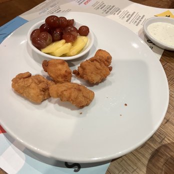 California Pizza Kitchen - Chicken nuggets - Pizza Near Me - Glendale, New York
