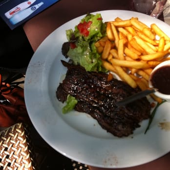 Le Lyautey - Flank Steak and Frites - Brasseries Near Me - Versailles, 78
