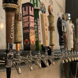 Sto Lat Bar - Beer Taps