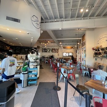 La Boulangerie Boul'Mich - Dining Area - Bakeries Near Me - Miami, Florida La Boulangerie Boul'Mich - Dining Area - Bakeries Near Me - Miami, Florida