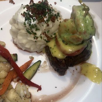 E & E Stakeout Grill - 6oz Filet Mignon* - American Near Me - Belleair Bluffs, Florida E & E Stakeout Grill - 6oz Filet Mignon* - American Near Me - Belleair Bluffs, Florida