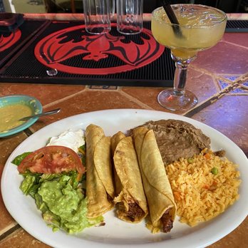 Ruchi's Mexican Grill - 3 Flautas De Res Ó Pollo and Peach Margarita - Mexican Near Me - Houston, Texas Ruchi's Mexican Grill - 3 Flautas De Res Ó Pollo and Peach Margarita - Mexican Near Me - Houston, Texas