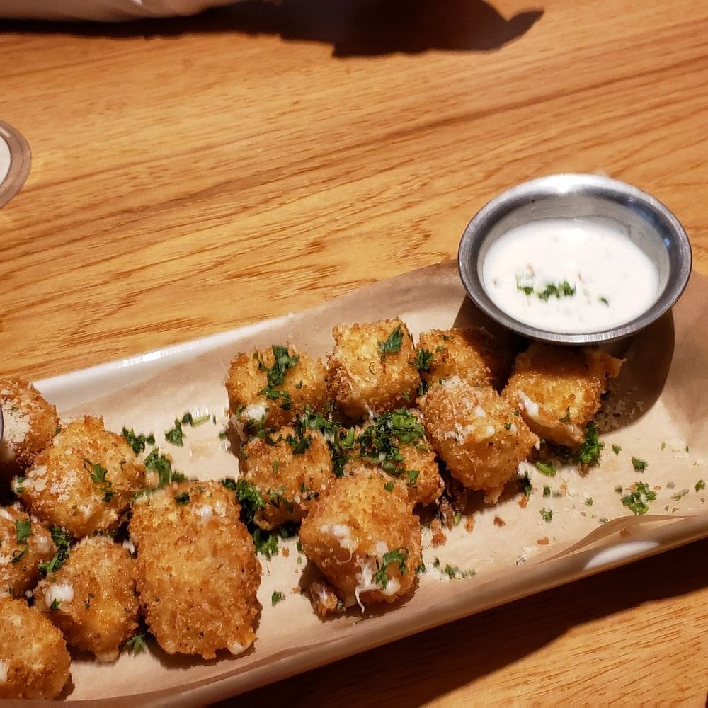 Twin Peaks - Love the cheese bits, and the beers - Sports Bars Near Me - Davie, Florida