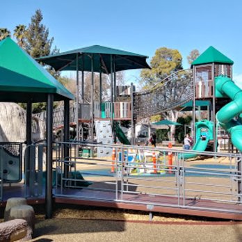 Nealon Park - Parks Near Me - Menlo Park, California