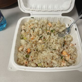 Saito & Pho II - this is by far the WORST "fried rice" i've ever had. this pic was taken after i added my OWN seasoning definitely DO NOT recommend. - Noodles Near Me - Waianae, Hawaii