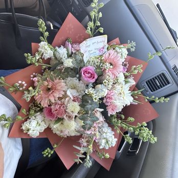 Angel's Flowers - Flower arrangement - Florists Near Me - Santa Ana, California Angel's Flowers - Flower arrangement - Florists Near Me - Santa Ana, California