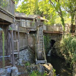 Babbling Brook Inn