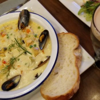 Darcy's Restaurant - Hearty, yummy seafood chowder! - British Near Me - Belfast, BFS