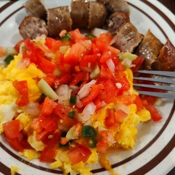 The Longstreet Café - Great breakfast of sausage and scrambled egg s, topped with some fresh pico. Good food and great service at reasonable price. - Southern Near Me - Gainesville, Georgia The Longstreet Café - Great breakfast of sausage and scrambled egg s, topped with some fresh pico. Good food and great service at reasonable price. - Southern Near Me - Gainesville, Georgia