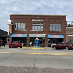 Wells Visitor Center & Ice Cream Parlor