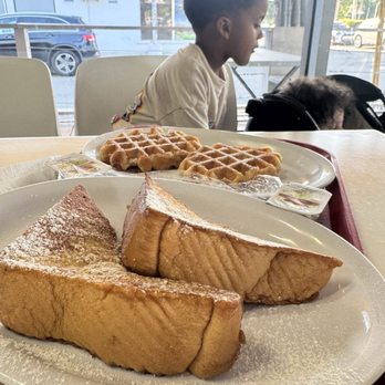 Las Canarias - French Toast and Waffles - Breakfast & Brunch Near Me - San Juan, Puerto Rico