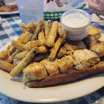Evri Greek Eats - Combo Platter - Pork, Chicken & Gyro - Greek Near Me - Kernersville, North Carolina Evri Greek Eats - Combo Platter - Pork, Chicken & Gyro - Greek Near Me - Kernersville, North Carolina