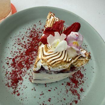 Citrus Club - strawberry cheese cake ice box cake - Cocktail Bars Near Me - Charleston, South Carolina Citrus Club - strawberry cheese cake ice box cake - Cocktail Bars Near Me - Charleston, South Carolina