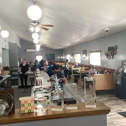 2 Brothers Restaurant