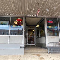 Level Up - Storefront