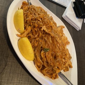Blue Ginger - Pad Thai Chicken - Japanese Near Me - Southwest Ranches, Florida Blue Ginger - Pad Thai Chicken - Japanese Near Me - Southwest Ranches, Florida