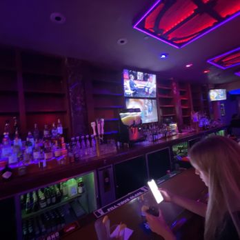 CAT SPORTS PUB - Updated December 2024 - 55 Photos - 96 Greenwich