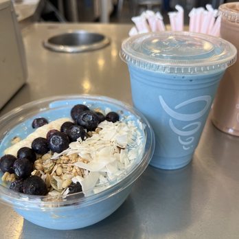 Jamba - a bowl of yogurt and a cup of smoothie - Juice Bars & Smoothies Near Me - Northglenn, Colorado Jamba - a bowl of yogurt and a cup of smoothie - Juice Bars & Smoothies Near Me - Northglenn, Colorado