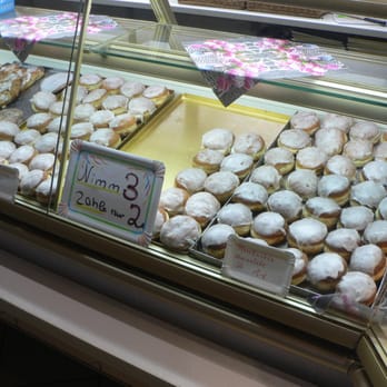 Bäckerei Blank - Faschings-Pfannkuchen (lecker!) - Bakeries Near Me - Berlin, BE