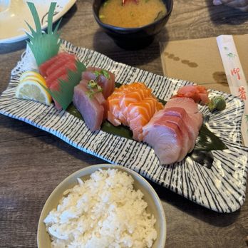 Yo Sushi - Sushi Bars Near Me - Alameda, California