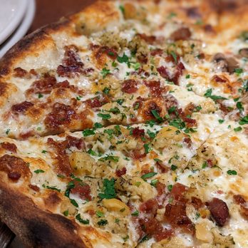 Amici's East Coast Pizzeria - Pizza Near Me - Menlo Park, California