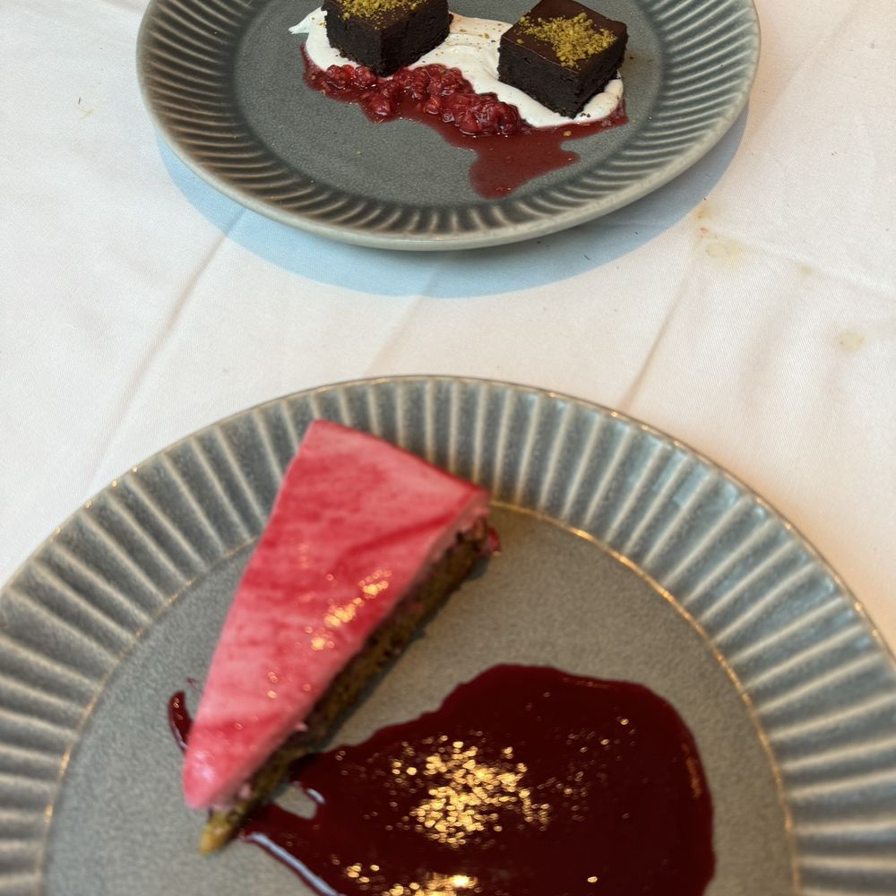 Graffiti Raw - Beet Cake and Chocolate Tart - Seafood Near Me - Houston, Texas Graffiti Raw - Beet Cake and Chocolate Tart - Seafood Near Me - Houston, Texas