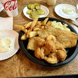 Charles Seafood Restaurant - Fresh fried flounder and big fresh fried shrimp... all delicious!