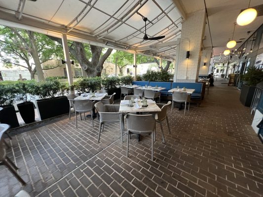 Granger's Restaurant & Bar by null