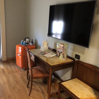 Hotel Continental Genova - Hotels & Travel Near Me - Genova, GE