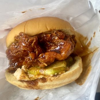 EARL Kaimuki - Chicken sandwich - Sandwiches Near Me - Honolulu, Hawaii EARL Kaimuki - Chicken sandwich - Sandwiches Near Me - Honolulu, Hawaii