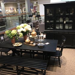 HOM Furniture