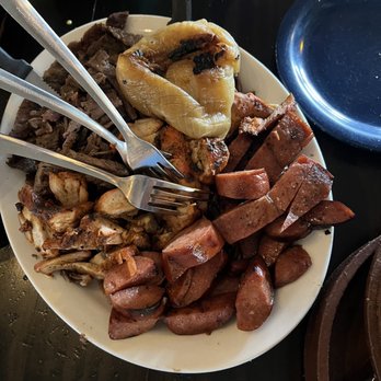 Bigo's Bar & Grill - Parillada mixta - American Near Me - Brownsville, Texas