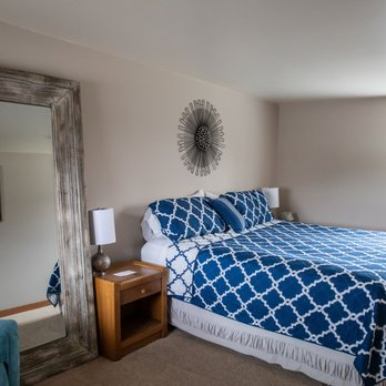 Clear River Inn - Deluxe Suite - Master Bedroom - Hotels Near Me - Pittsfield, Vermont