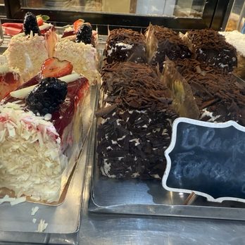 Delices De Maurice - Bakeries Near Me - Katy, Texas