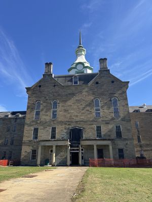 Trans-Allegheny Lunatic Asylum by null