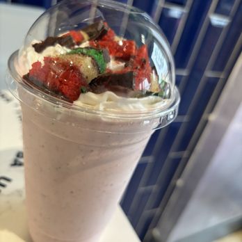 Tutto Calcio Espresso Bar - Rainbow Cookie Milkshake - Italian Near Me - Whitestone, New York Tutto Calcio Espresso Bar - Rainbow Cookie Milkshake - Italian Near Me - Whitestone, New York