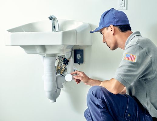 2020 Drain Clean & Plumbing Logo