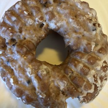 Colonial Do-Nut Shop - Bakeries Near Me - Taunton, Massachusetts