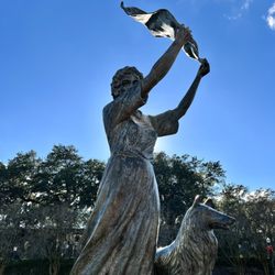 The Waving Girl Statue - Florence Martus