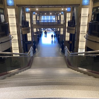 Ovation Hollywood - Hallway where they lay out the Oscars red carpet - Shopping Centers Near Me - Hollywood, California Ovation Hollywood - Hallway where they lay out the Oscars red carpet - Shopping Centers Near Me - Hollywood, California
