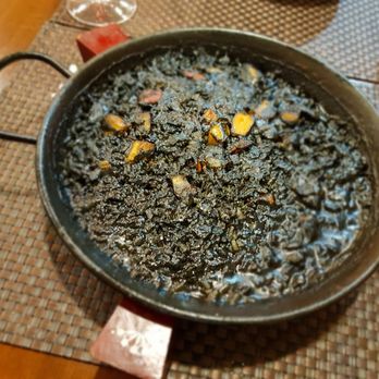 Cátedra - Paella Negro (traditionell) Super lecker - Mediterranean Near Me - Barcelona, B Cátedra - Paella Negro (traditionell) Super lecker - Mediterranean Near Me - Barcelona, B