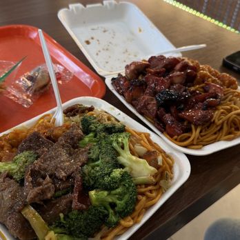 Sun's kitchen - Chow mein - Chinese Near Me - Jurupa Valley, California