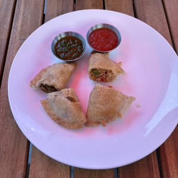 Brava Garden Eatery - Wine Bars Near Me - Pleasanton, California
