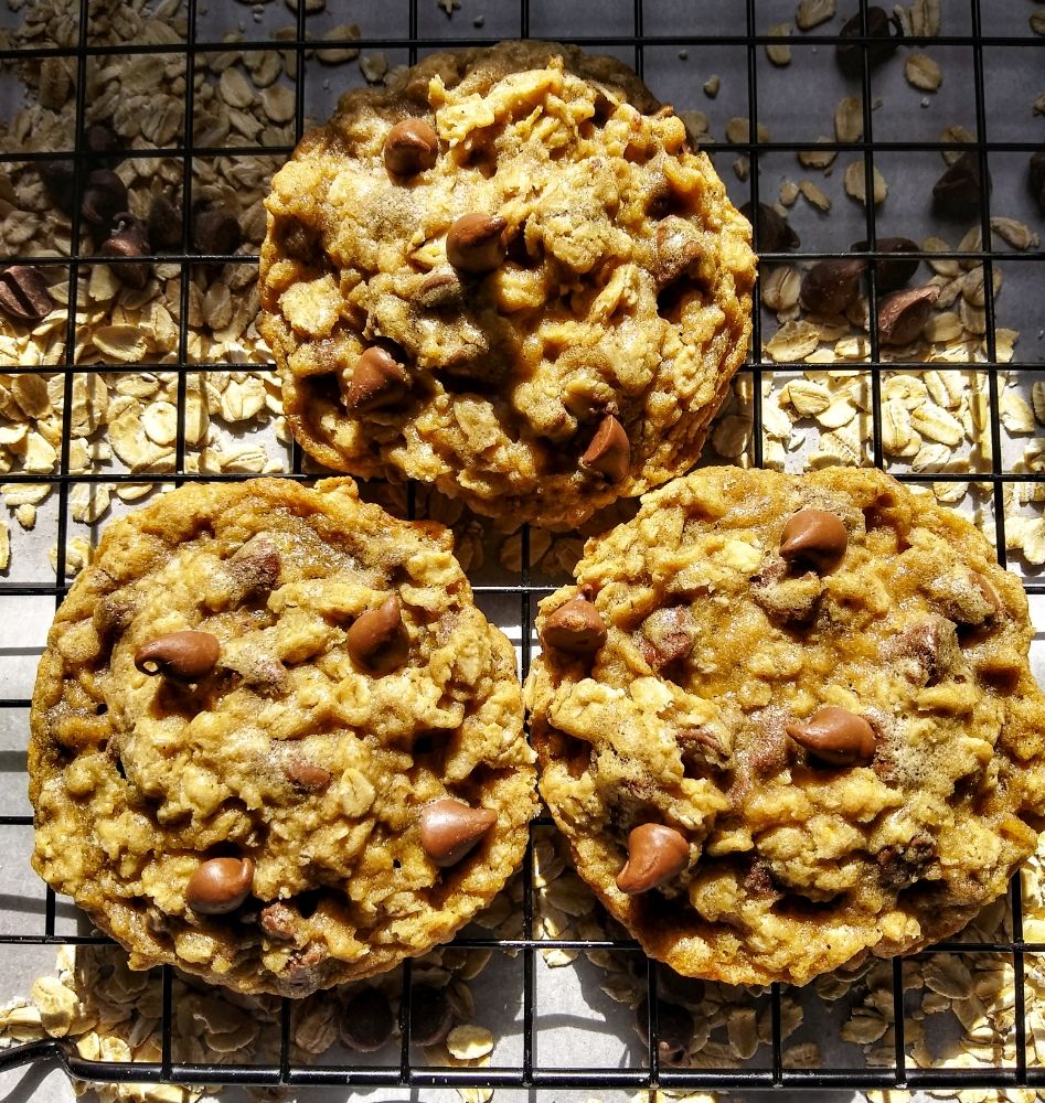 Crumbz Cookies Logo