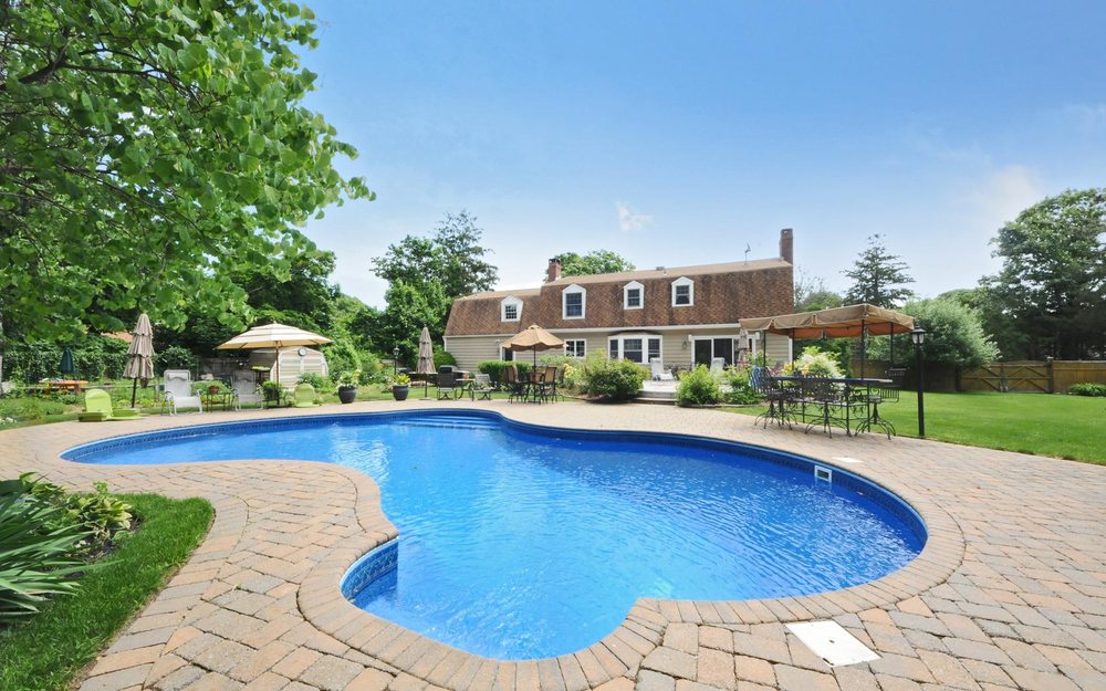 COLLEEN DAVIS SIGNATURE PREMIER PROPERTIES Updated April 2024 95