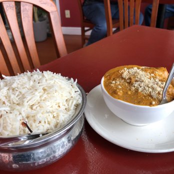 Baingan Indian Cuisine - Chicken with cashew sauce and rice - Indian Near Me - Shelton, Connecticut Baingan Indian Cuisine - Chicken with cashew sauce and rice - Indian Near Me - Shelton, Connecticut